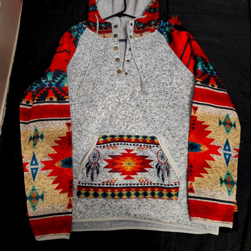 Aztec sweater w hood